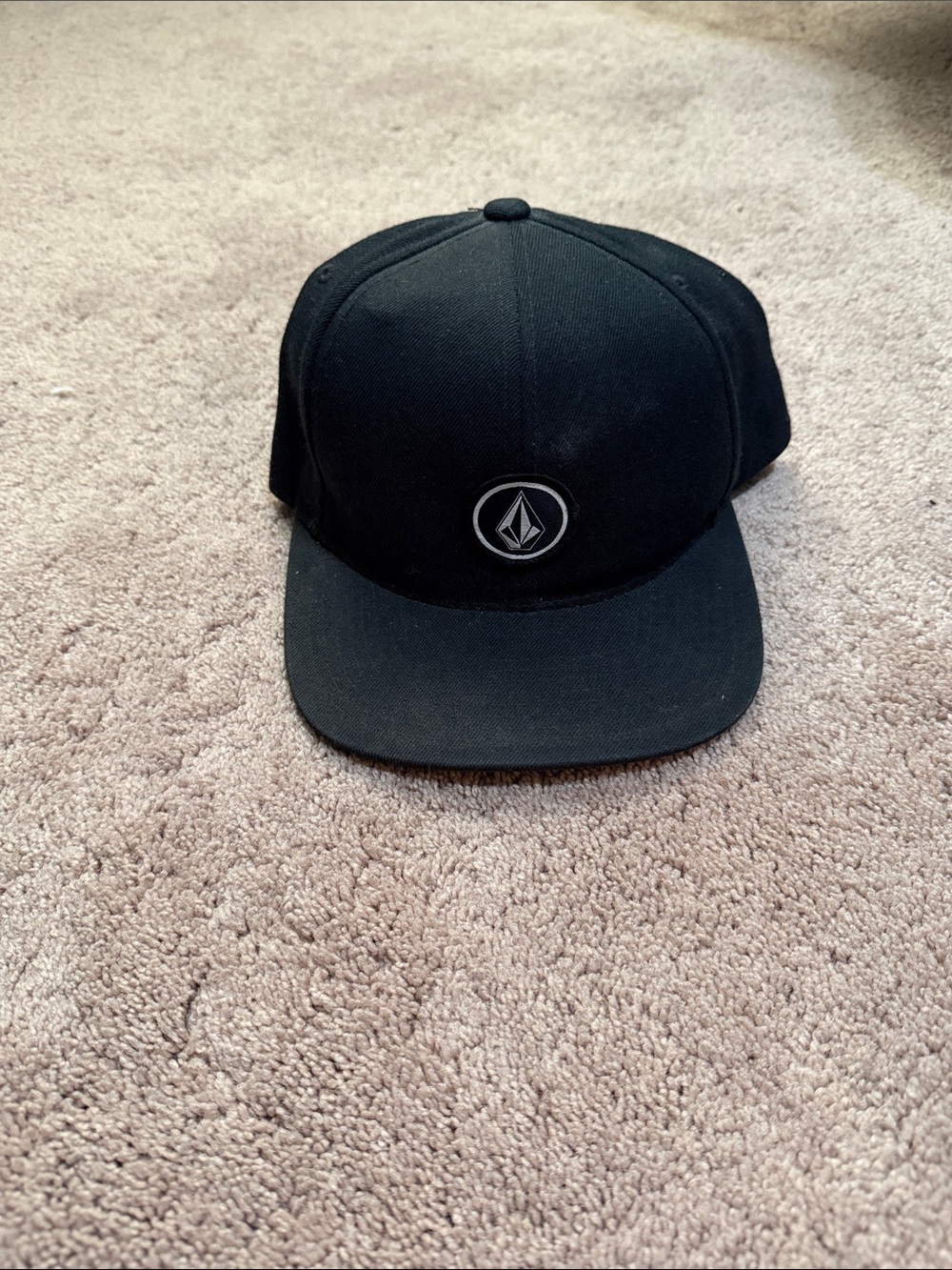 Volcom Black Flat-Brim Snapback with Stone Emblem